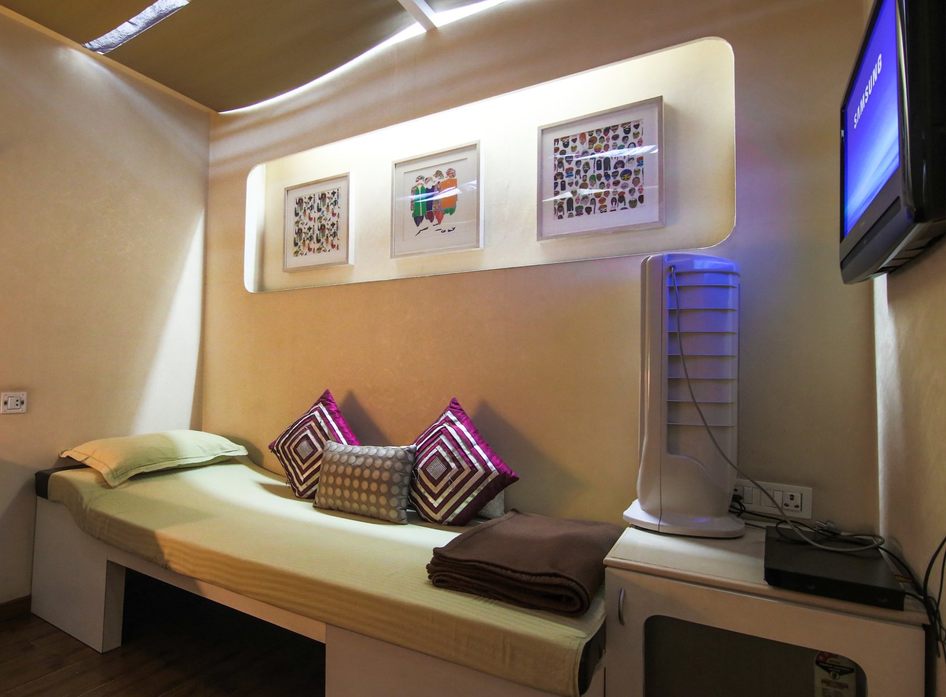 Snooze At My Space - Hotel|Lounge| Pods|Sleeping Accommodation at Delhi Airport by null