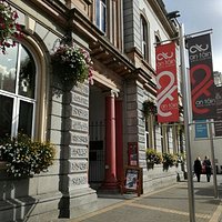 An Táin Arts Centre, based in the former Táin Theatre, Town Hall, Crowe Street.