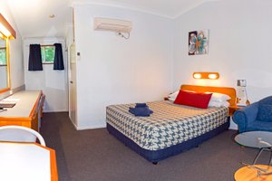 Room & Suite