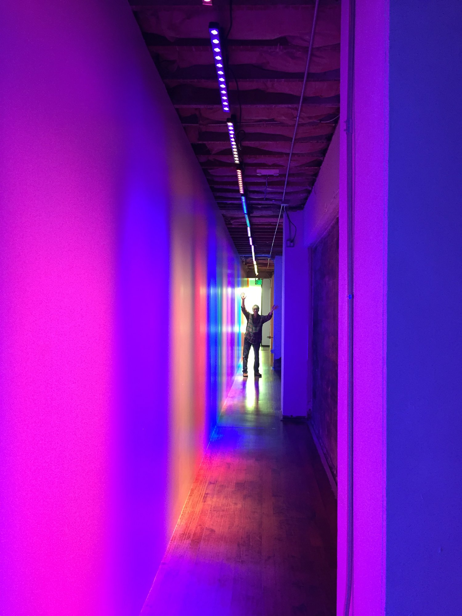 The Color Factory San Francisco 2023 Alles Wat U Moet Weten VOORDAT   Hallway Cool Effect Not 