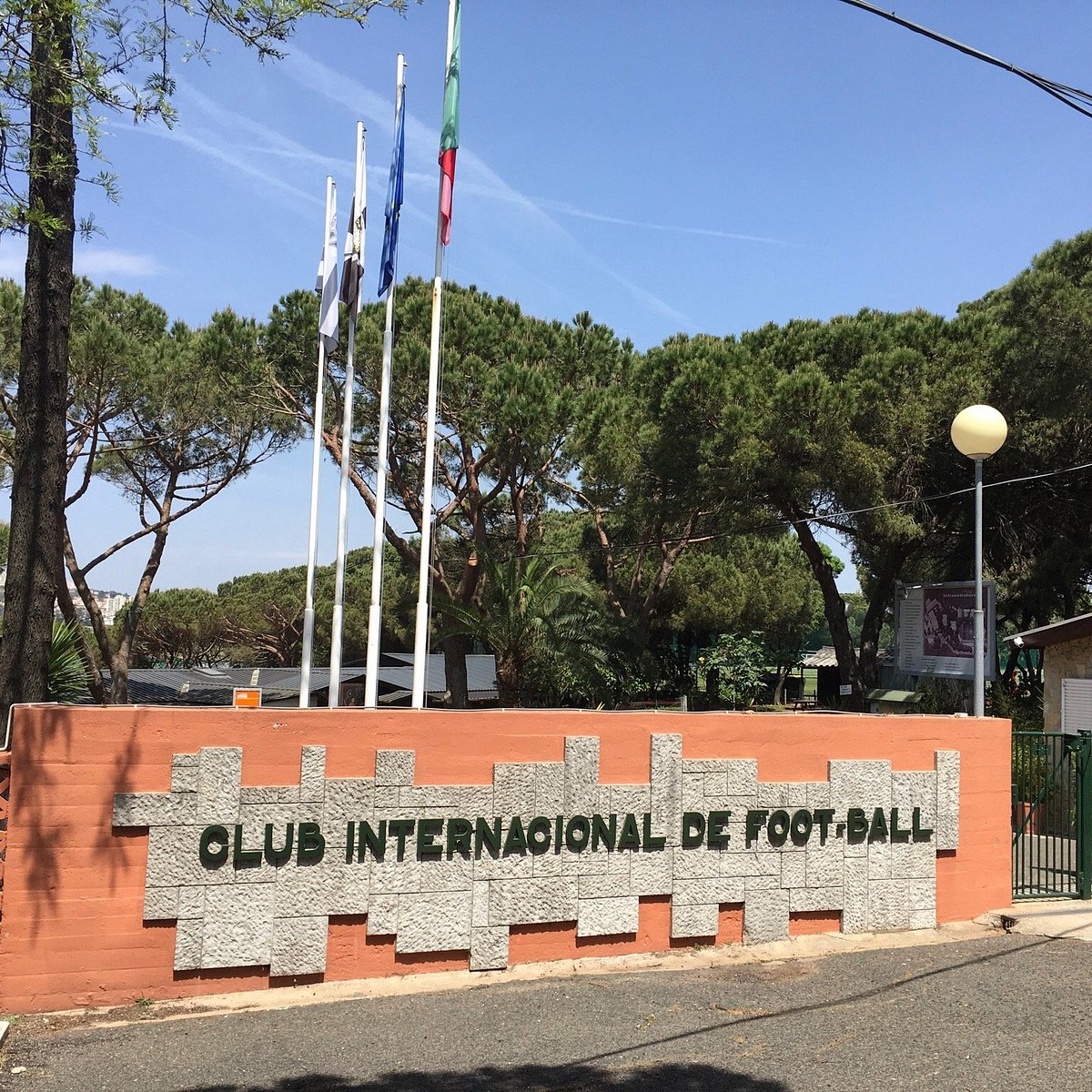 CIF: Ténis, Futebol, Padel no Clube Internacional de Foot-Ball.