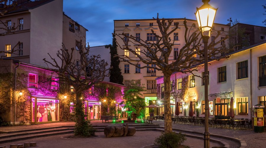 Heckmann-Höfe @night