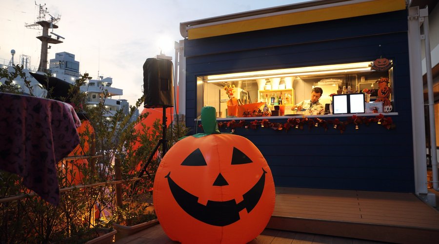 ハロウィンナイトプール