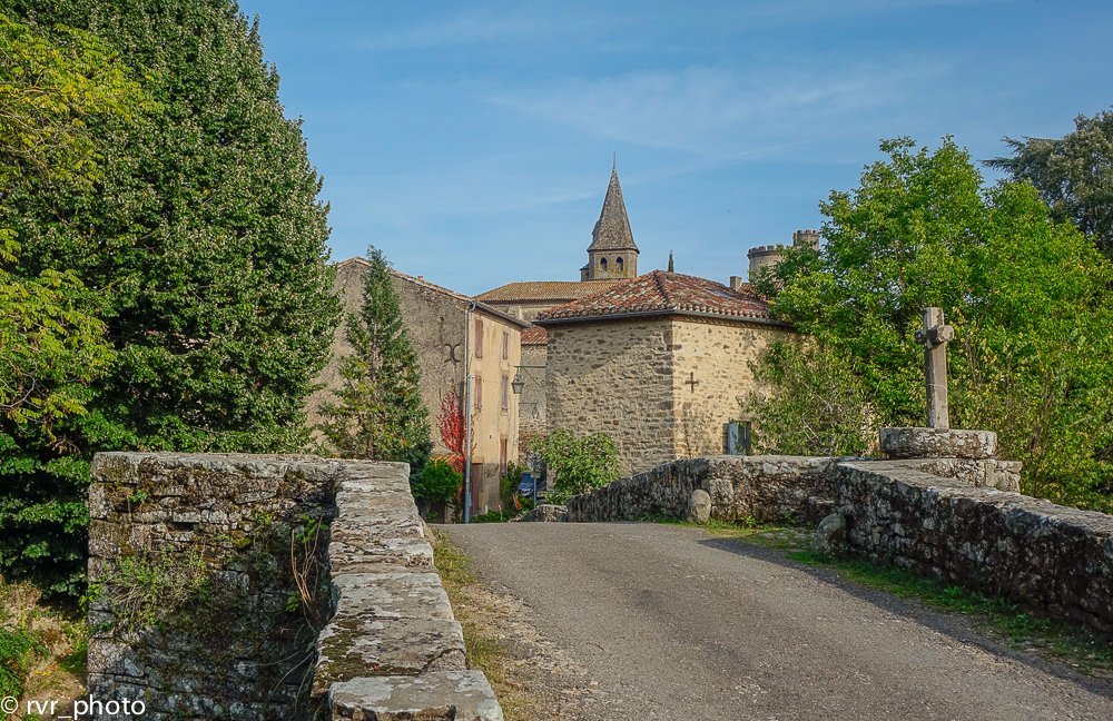 ANCIEN CAFE DE LA MAIRIE - B&B Reviews (Monesties, France)