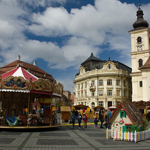 File:Sibiu (Hermannstadt, Nagyszeben) - Large Square (Piața Mare