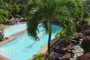 Pool & Beach