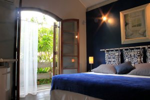 Room & Suite