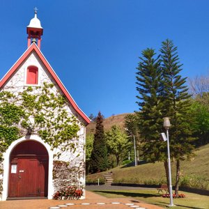 As peças não são tão grandes e podem ser movimentadas normalmente por um  adulto. – Foto de Xadrez Gigante Recebe Melhorias, Poços de Caldas -  Tripadvisor