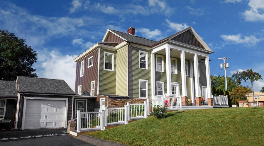 Wonderful building with kitchenette suites!