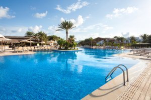 Piscina e praia