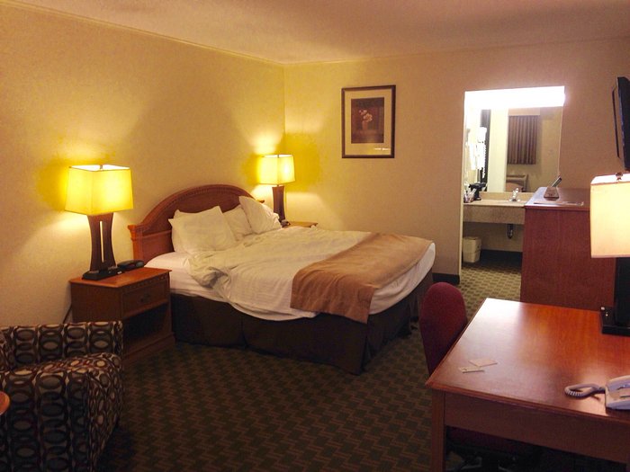 RED COACH INN $95 ($̶1̶0̶5̶) - Prices & Hotel Reviews - Newton, KS