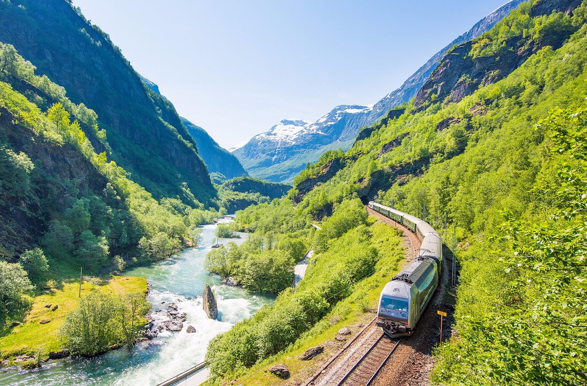 Escandinávia – Conheça uma das viagens de trem mais belas da Noruega