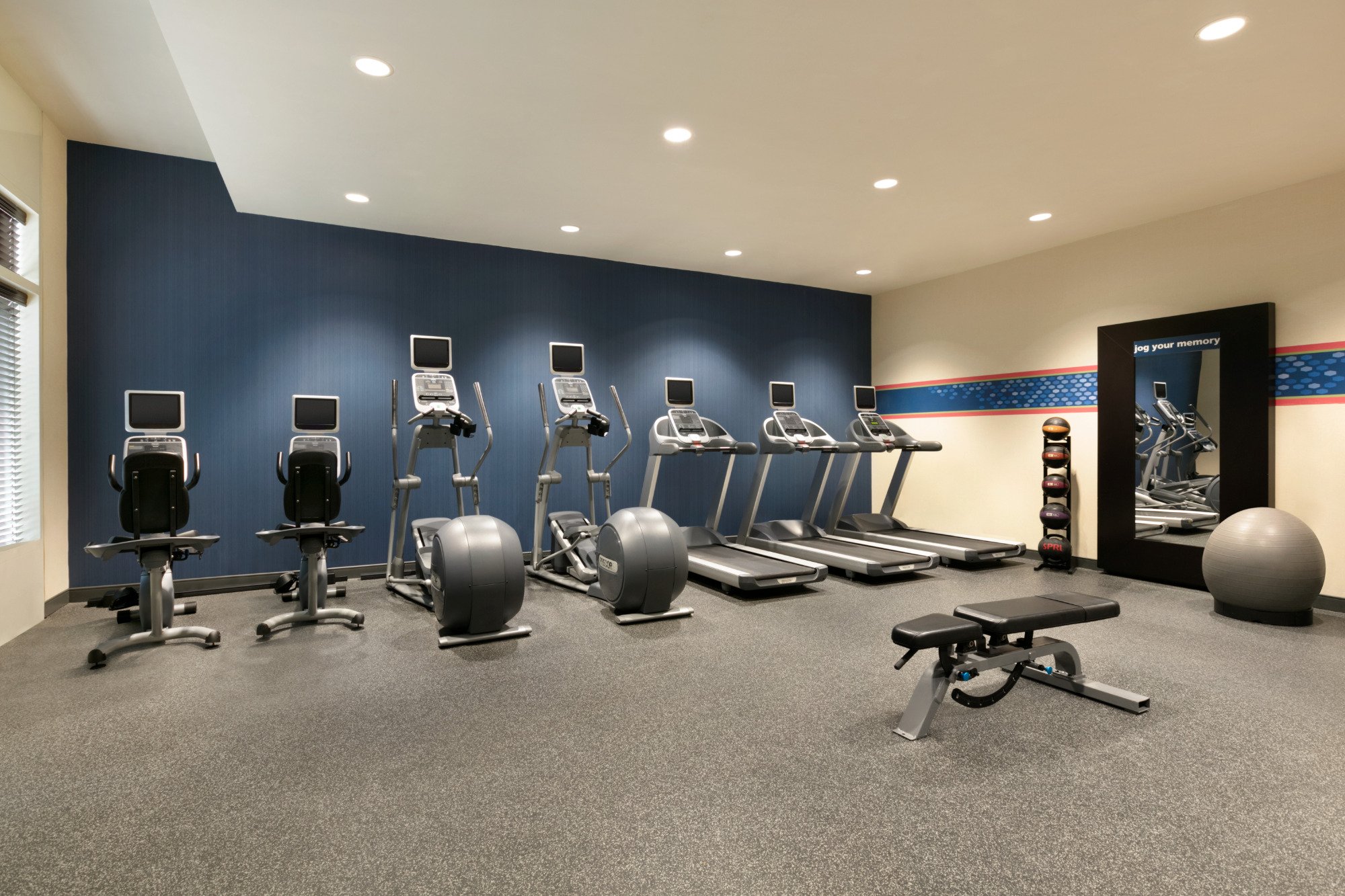 Hotel photo 33 of Hampton Inn New York - LaGuardia Airport.