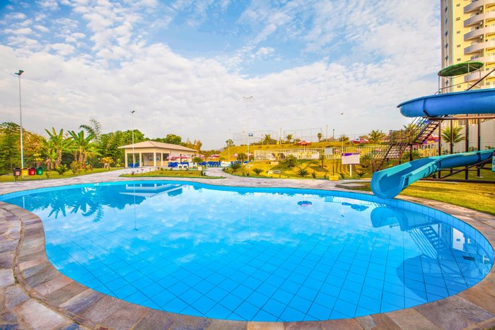 ÁGUAS TERMAIS NATURAIS PISCINAS QUENTES 24HORAS BRINDE PASSAPORT PARA  GOLDENDOLPHIN SUPREME E EXPRESS NO GOLDEN DOLPHIN GRAND HOTEL RESORT CALDAS  NOVAS 5* (Brasil) - de R$ 147