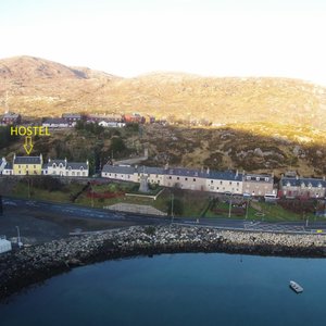 FIVE MINUTE STROLL FROM FERRY & ALL LOCAL AMENITIES