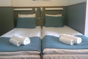 Room & Suite