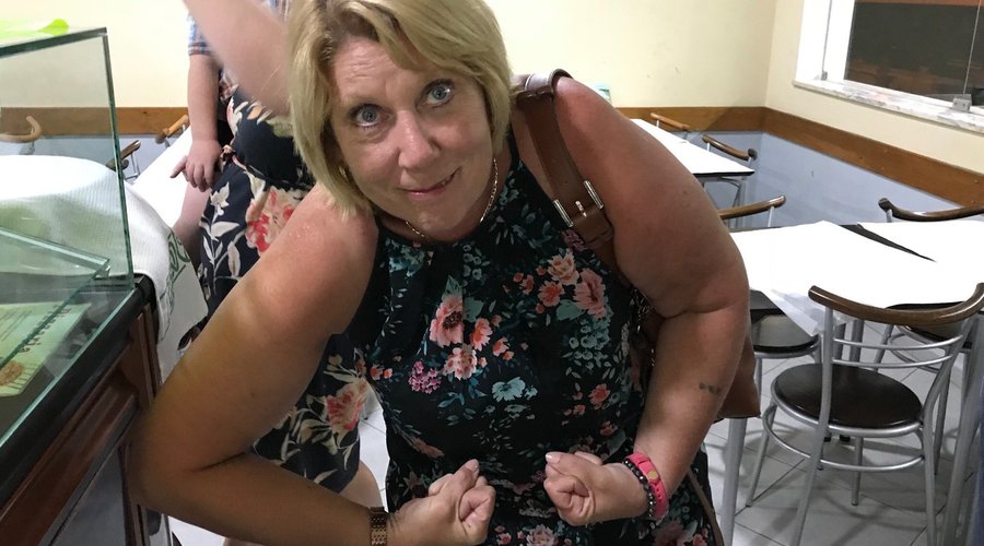 She just had her first taste of the finest lamb doner meat in Carvoeiro
