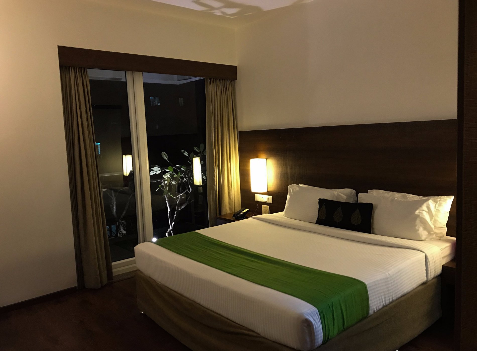 TEMPLE TREE HOTEL by null