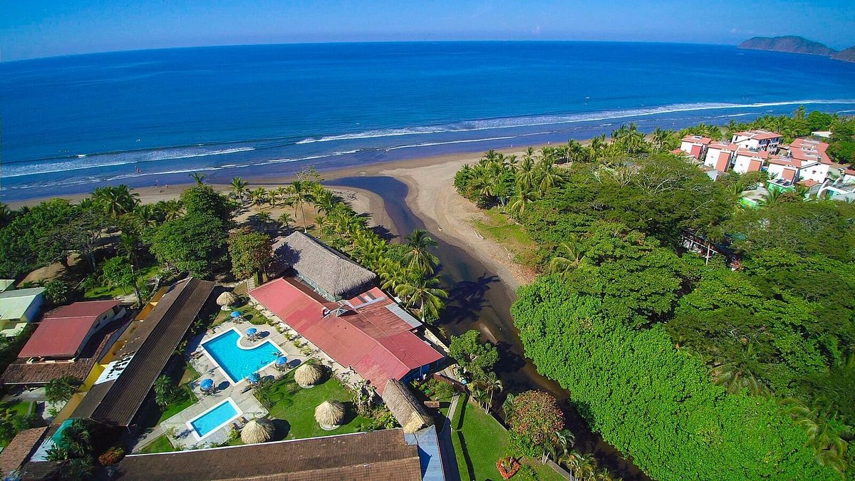 Costa Rica Surf Camp by SUPERbrand, hotel em Jaco