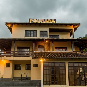 Com WiFi gratuito e terraço, a Pousada Casarão oferece acomodações que aceitam animais de estima