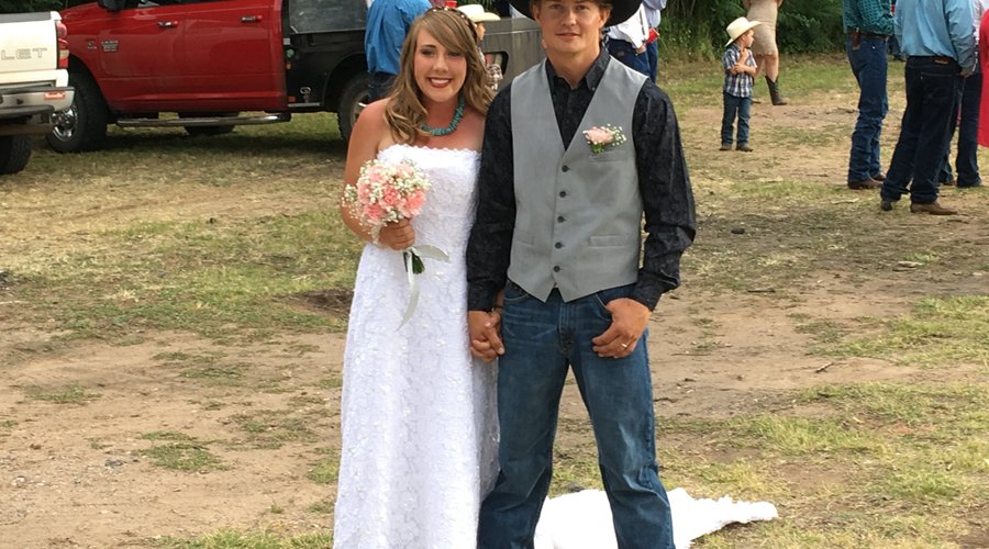 Big smiles after a beautiful wedding