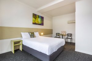 Room & Suite