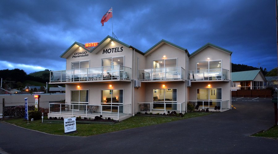 A beautiful night shot of the Otago Peninsula Motel coming down Highcliff Rd, Portobello.
