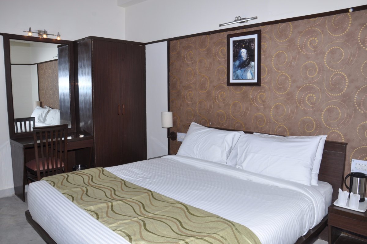 hotel sky inn ghaziabad uttar pradesh