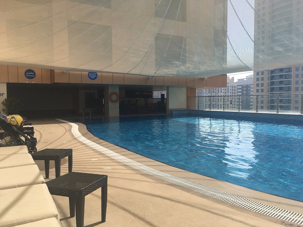Mercure Dubai Barsha Heights Hotel Apartments Pool Pictures And Reviews Tripadvisor