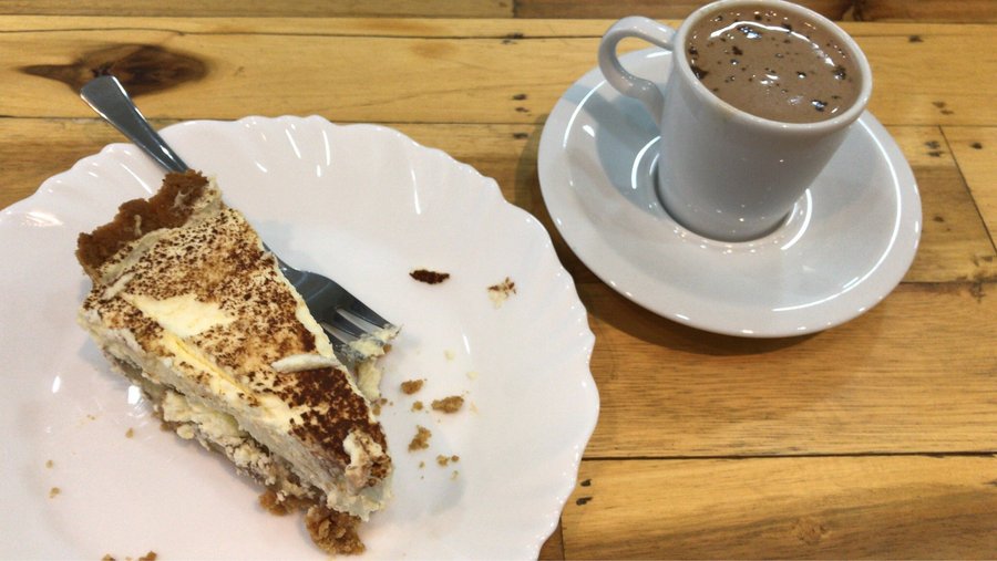 Deliciosas tortas e em especial a banoff.
Para acompanhar um saboroso cappuccino ou spresso. Con