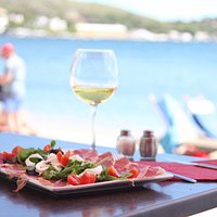 Disfruta de nuestra terraza en Octubre Solo cerramos los martes reservas 971866749