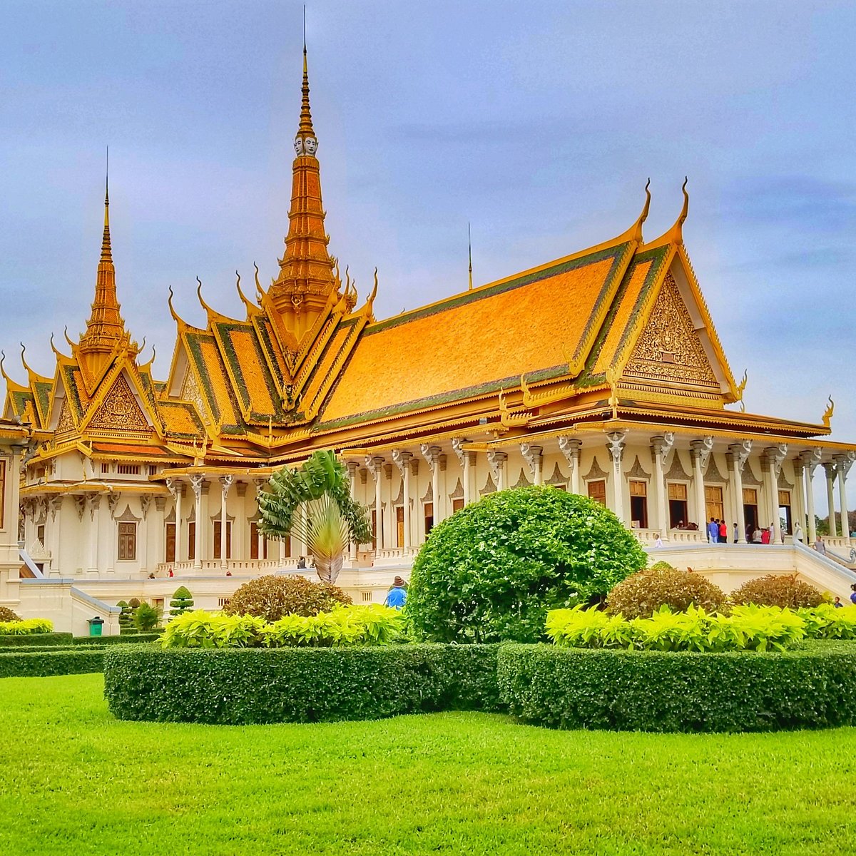 Istana Kerajaan (Phnom Penh, Kamboja) - Review - Tripadvisor