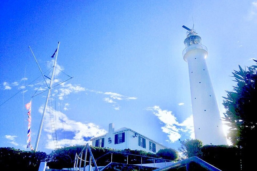 Gibb's Hill Lighthouse image
