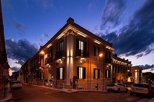 Hotel Medinblu in Reggio Calabria, image may contain: Street, City, Neighborhood, Villa