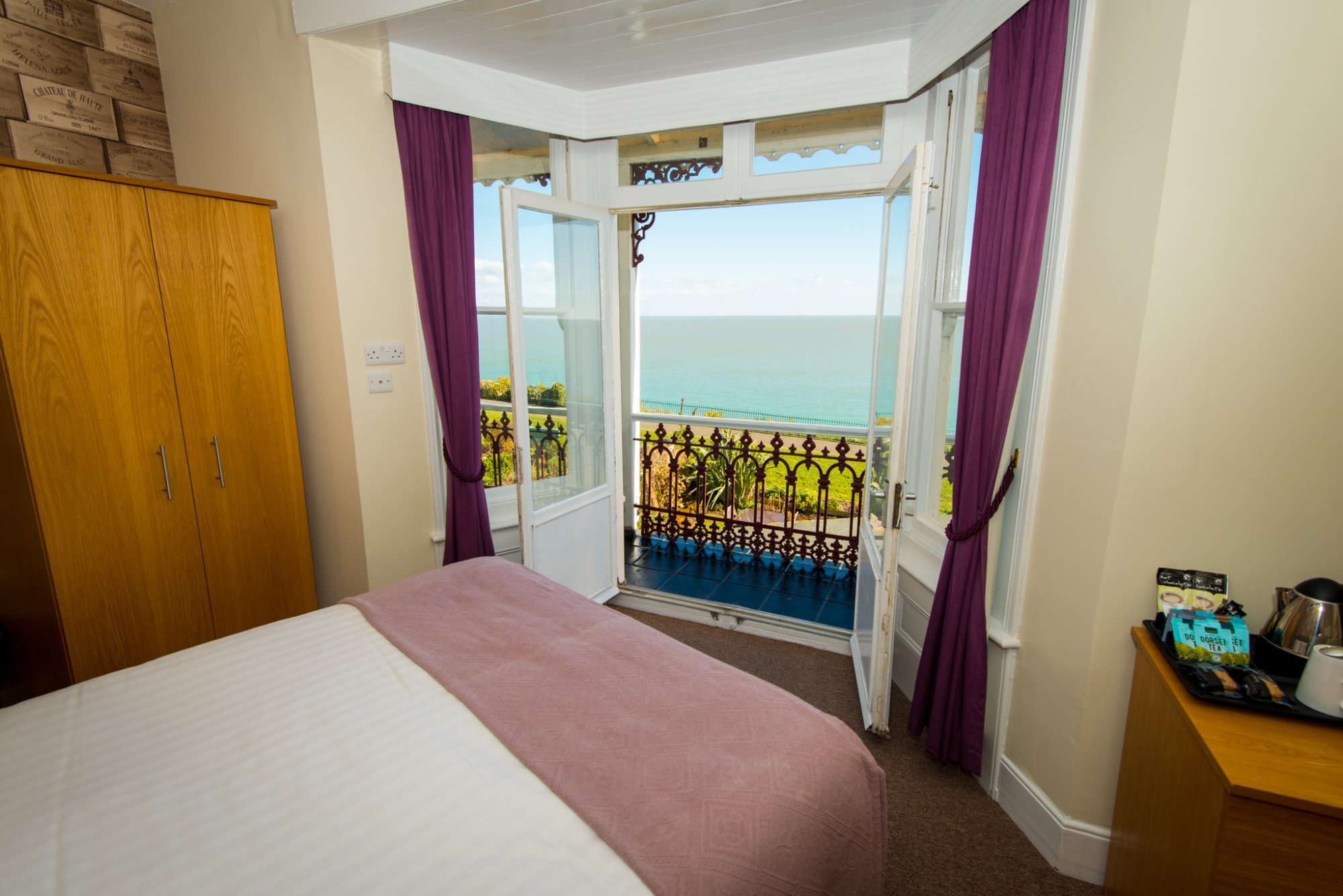 Hotel photo 2 of The Clifton.