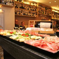 Taglieri di prodotti del territorio