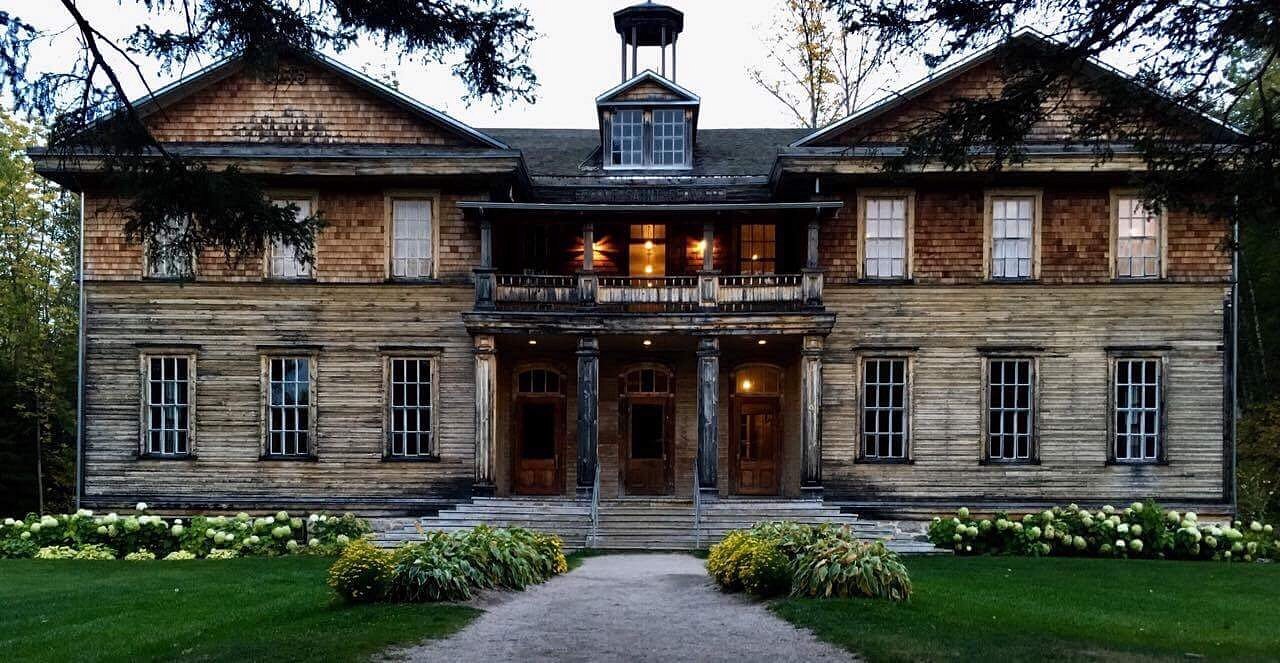 Village Historique De Val Jalbert Hebergement Et Camping Québec Canada