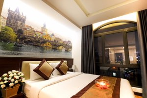 Room & Suite