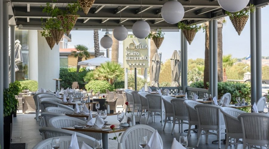 Piazza Di Porto - beach front area