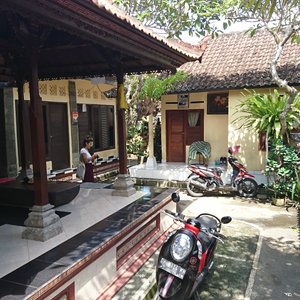 Sunshine Vintage House