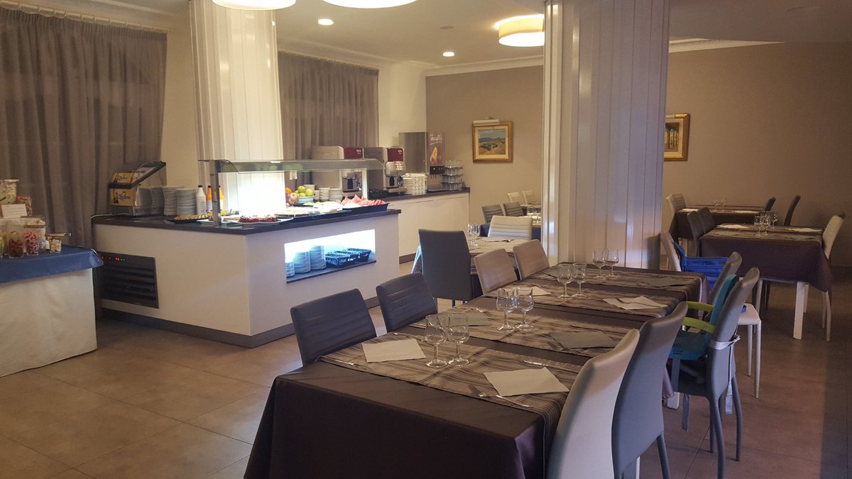 Golden Acqua Salou Hotel Bar or Lounge: Pictures & Reviews - Tripadvisor