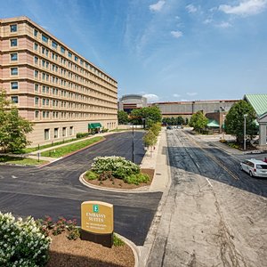 Proximity from Convention Center and DoubleTree