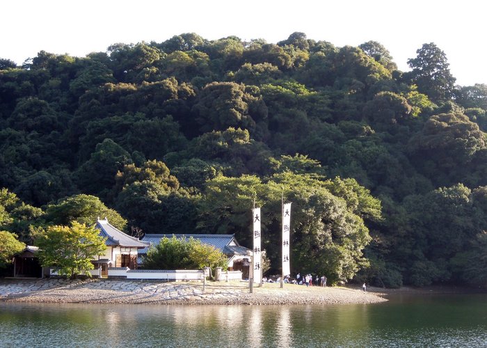 祭りのときだけ上陸可能な島