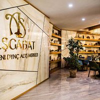 Entrance main hall - Bar zaly girelge