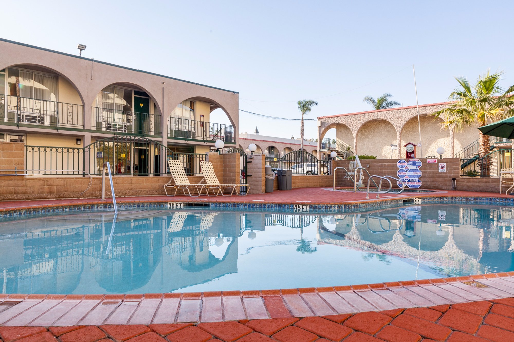 Hotel photo 4 of Kings Inn Anaheim.