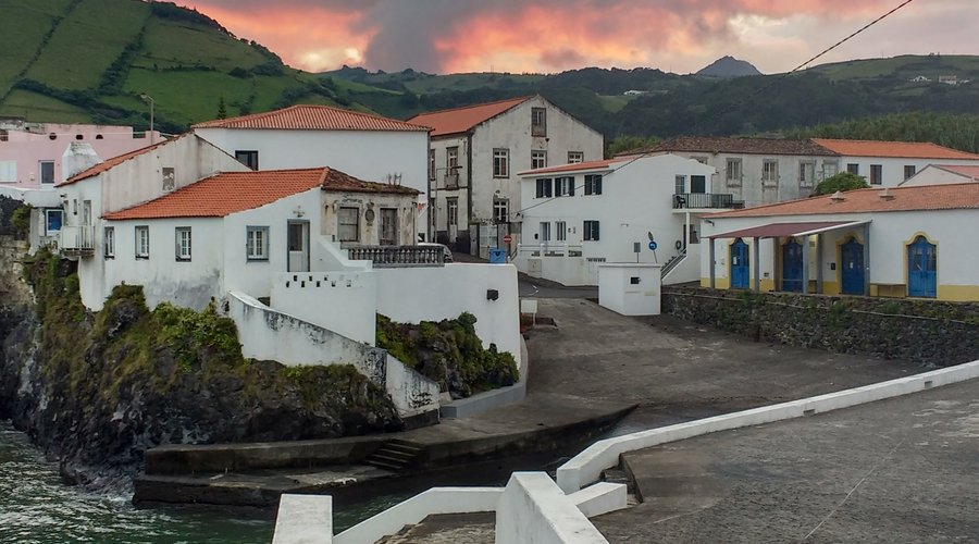 Location + harbour