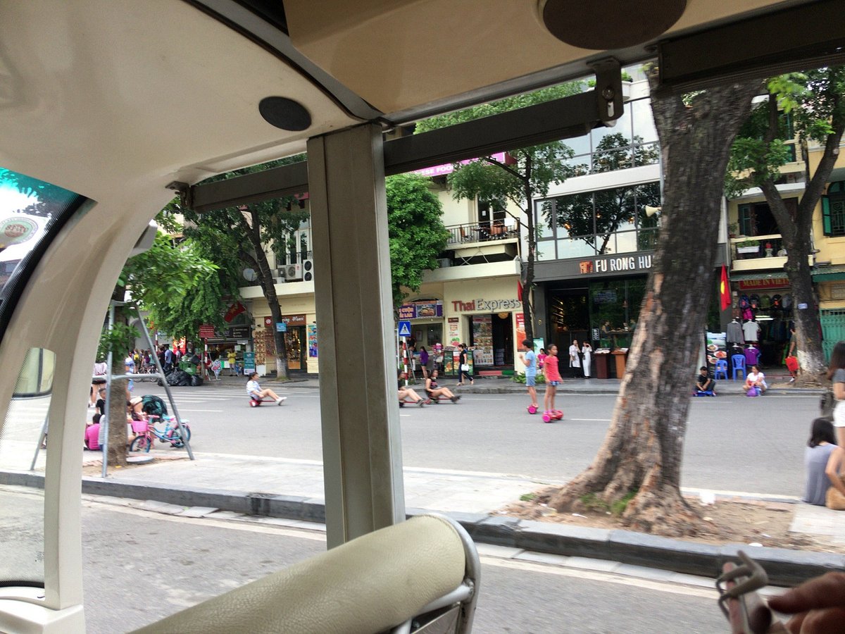 hanoi electric bus tour