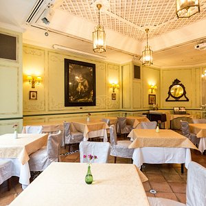 Amalia Salon Italian Restaurant at the Hotel Monterey Nagasaki