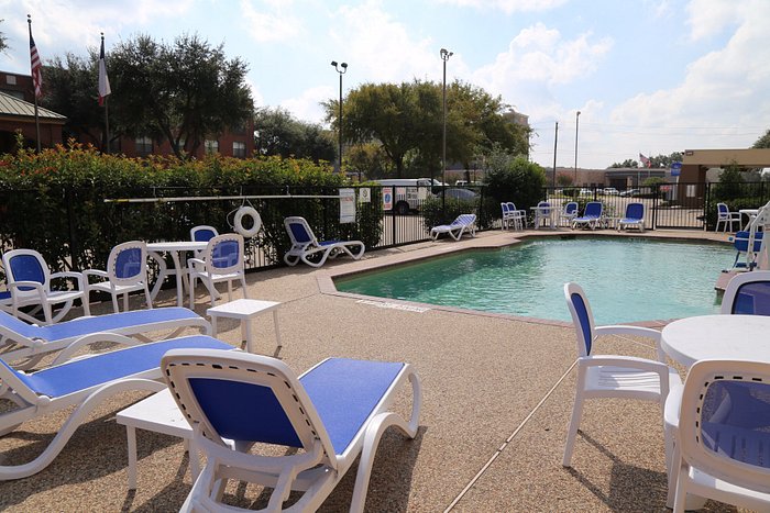 Baymont by Wyndham Plano Pool: Pictures & Reviews - Tripadvisor