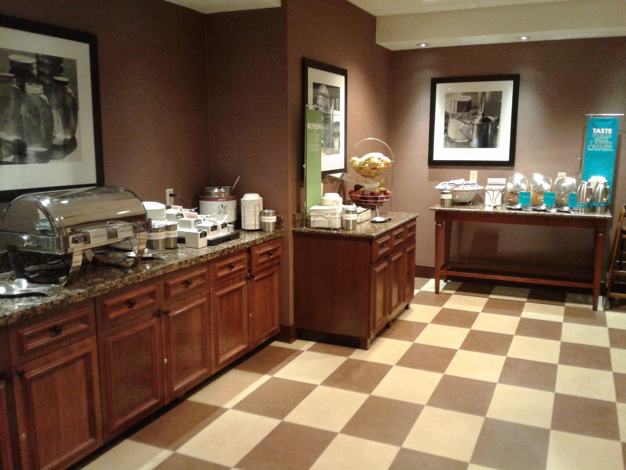 HAMPTON INN ONEONTA 123 1 8 4 Updated 2023 Prices Hotel   Breakfast Area Full Of 